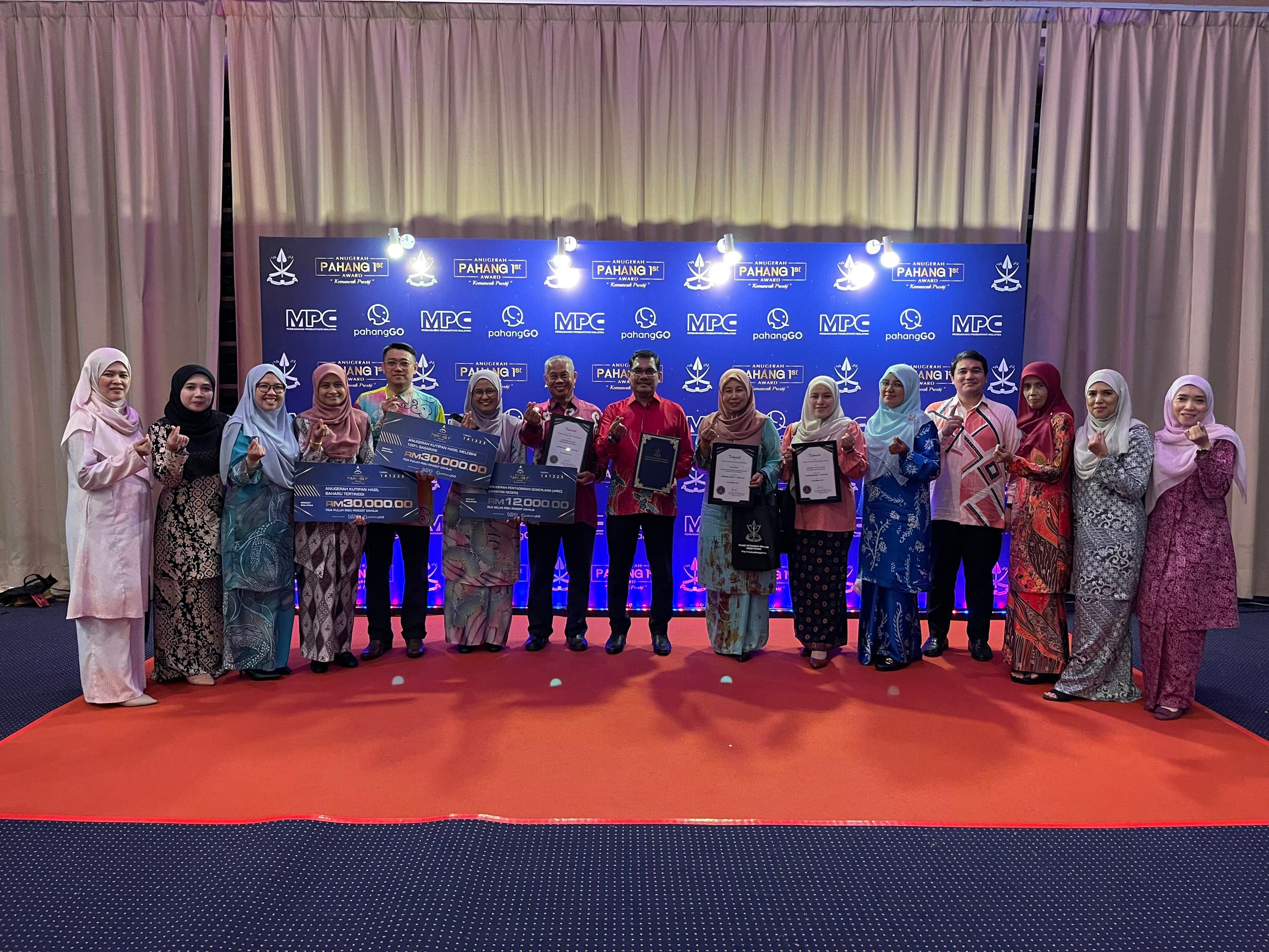 Majlis Anugerah Pahang 1st Majlis Anugerah Pahang 1st