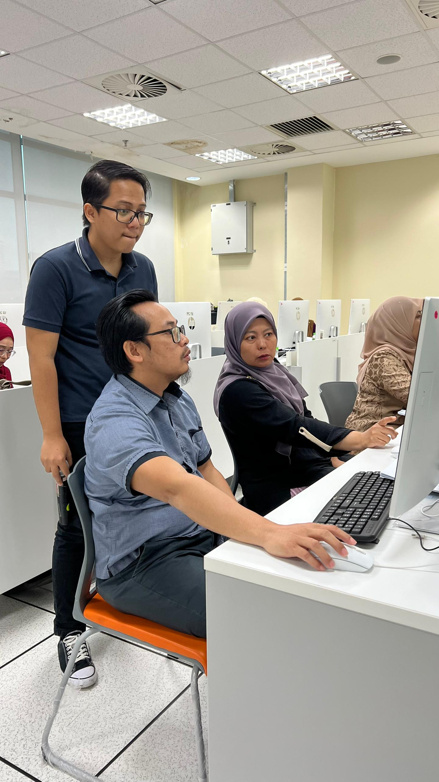 Latihan Sistem e-Strata 2024 Latihan Sistem e-Strata 2024