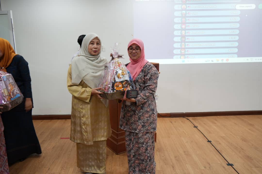 Majlis Perhimpunan Bulanan Oktober 2024 Majlis Perhimpunan Bulanan Oktober 2024