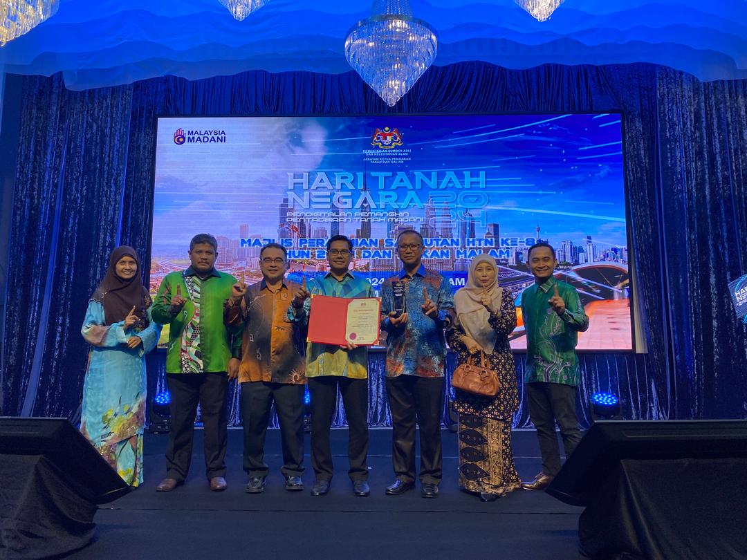 Pencapaian 100% PMT 1 Hari Pencapaian 100% PMT 1 Hari