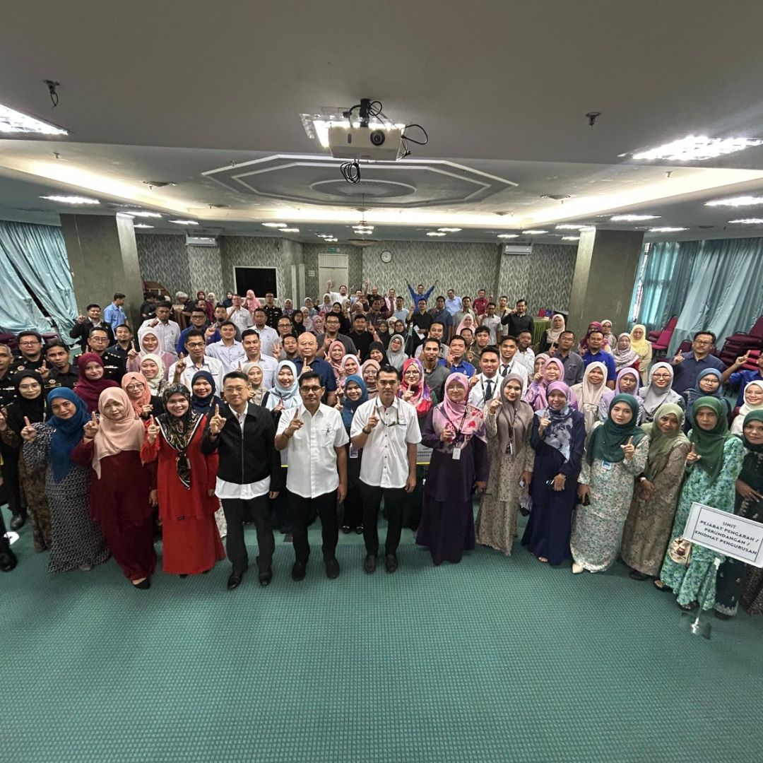 Program Perhimpunan Bulanan Pejabat Pengarah Tanah dan Galian Pahang